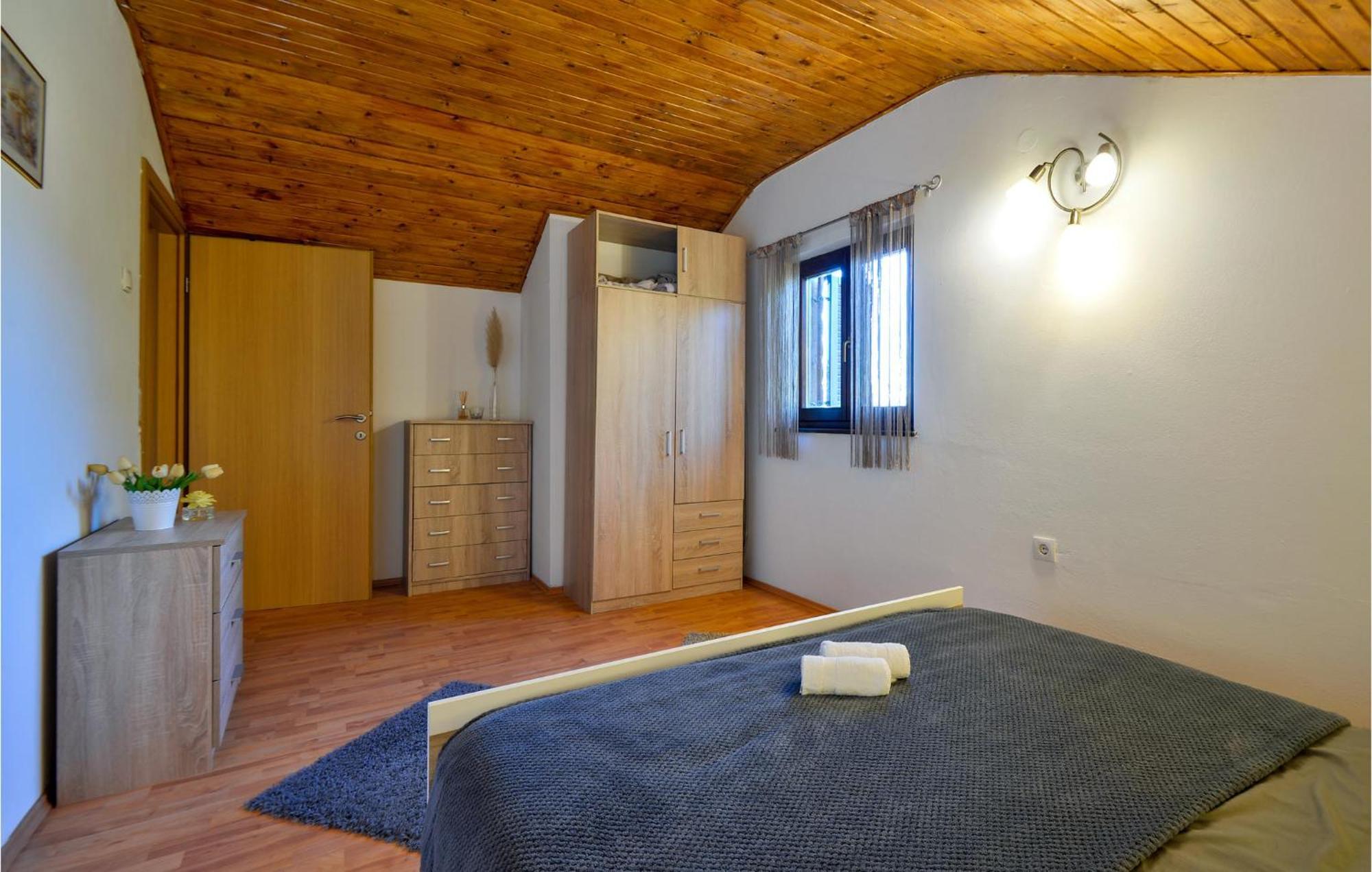 2 Bedroom Gorgeous Home In Gornje Stative Kültér fotó